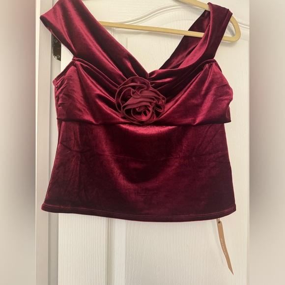 Reformation Tops - NWT Reformation top Size XL